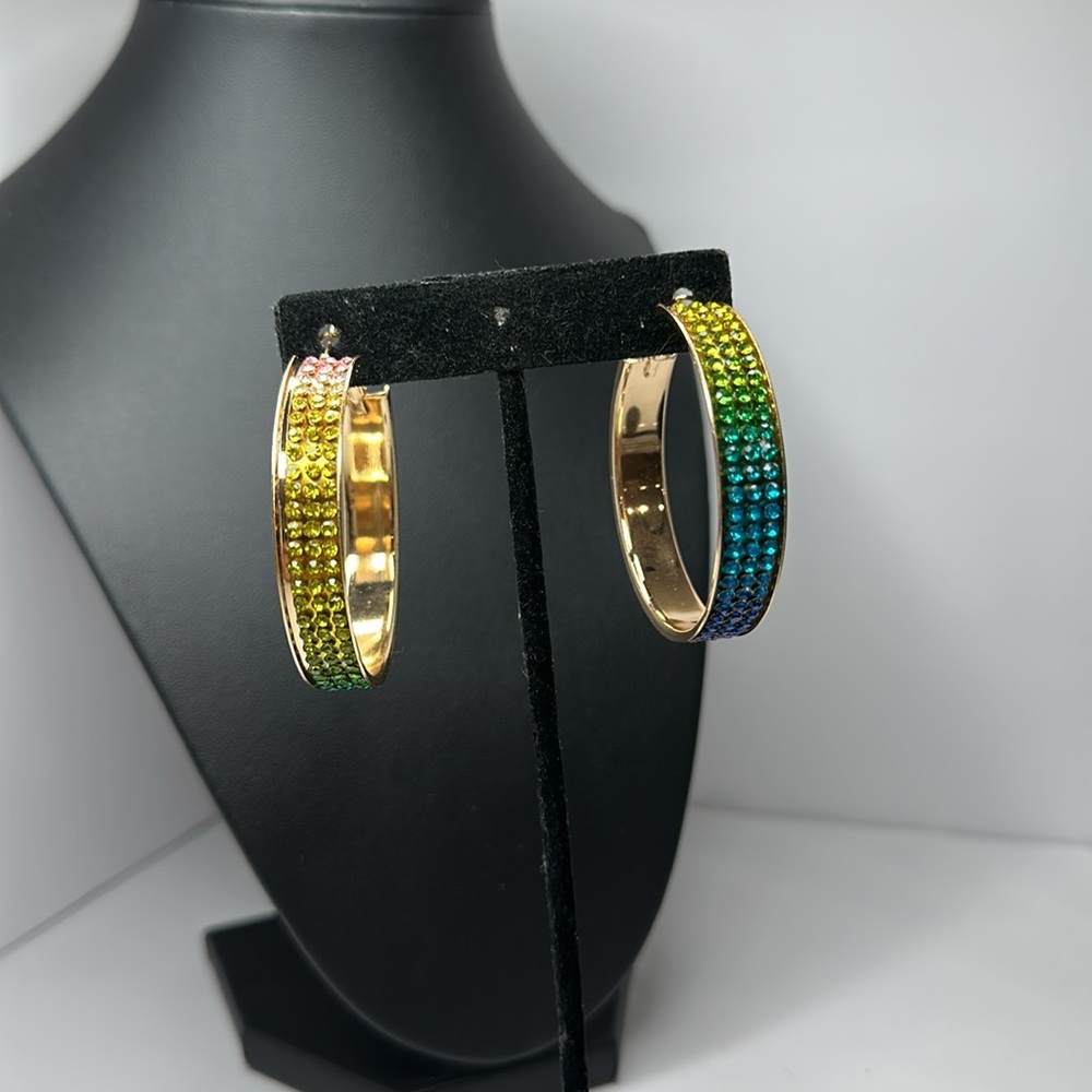 Rainbow hoops
